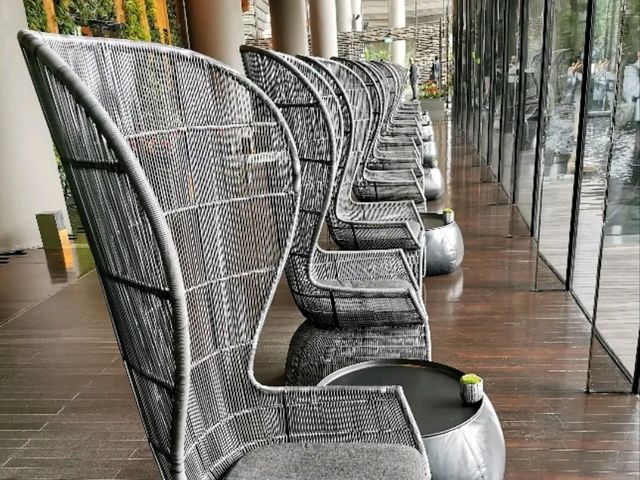 Sleep in a Sky Garden – My Eco-Luxury Stay at PARKROYAL COLLECTION Pickering