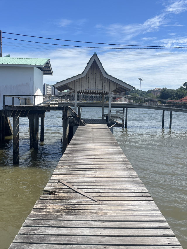 🛶 Brunei Water Village – Kampong Ayer Floating Legacy 💦