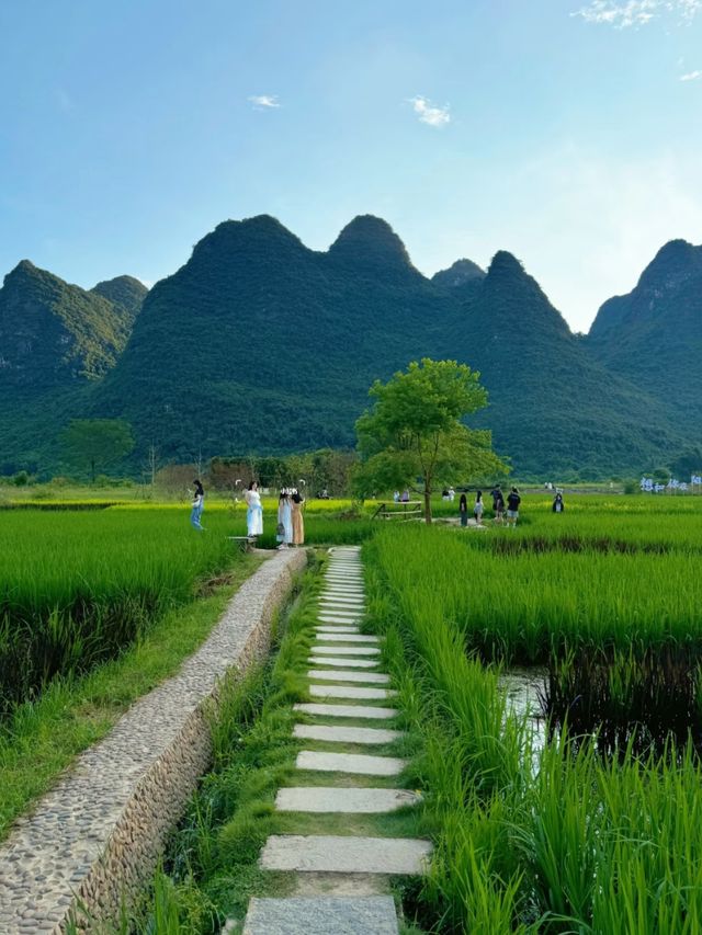 Yangshuo Wonders: Beyond the River and Mountains