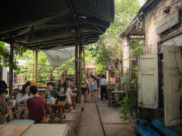 บ้านข้างวัด ชุมชนคนอาร์ตที่ต้องมาที่เชียงใหม่
