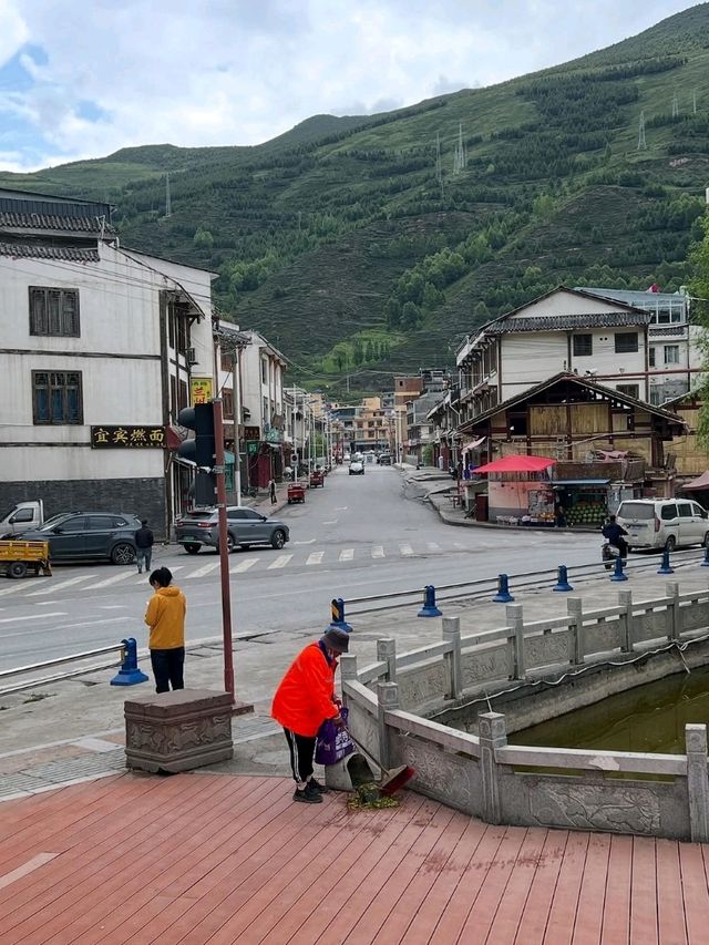 Wandering Through Songpan Ancient Town