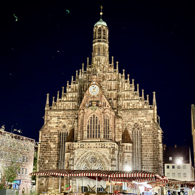 NUREMBERG OLD TOWN BY NIGHT – WHERE HISTORY GLOWS AFTER DARK