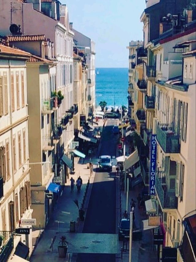 Glam Walks and Ocean Views in Monte Carlo
