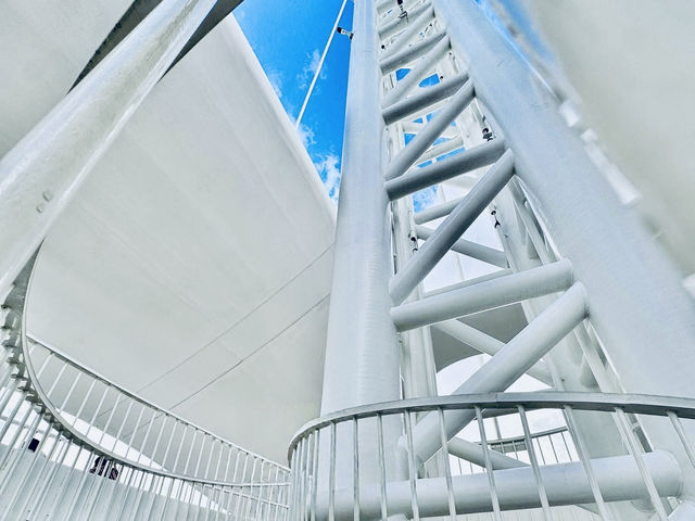 🌉「當藝術遇上海風,城市也開始呼吸。」 🌉「當藝術遇上海風,城市也開始呼吸。」