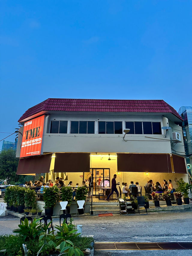 🥩 The Meat Experts – A True Hidden Gem for Carnivores 🍷