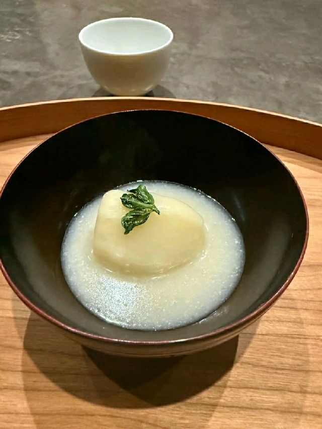 AN INNOVATIVE RESTAURANT.