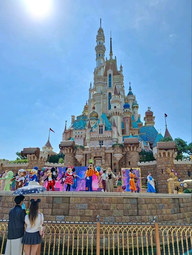 โชว์ใหม่และพาเหรดสุดอลัง ที่Hong Kong Disneyland