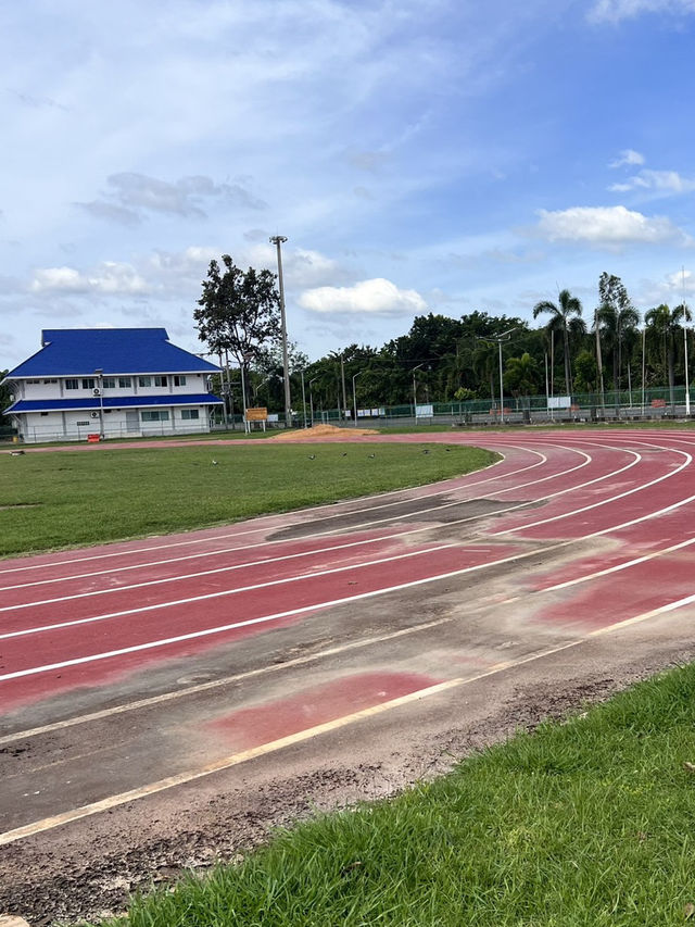  มาออกกำลังกายตอนเย็น ที่สวนสาธารณะพญาแถน จ.ยโสธร
