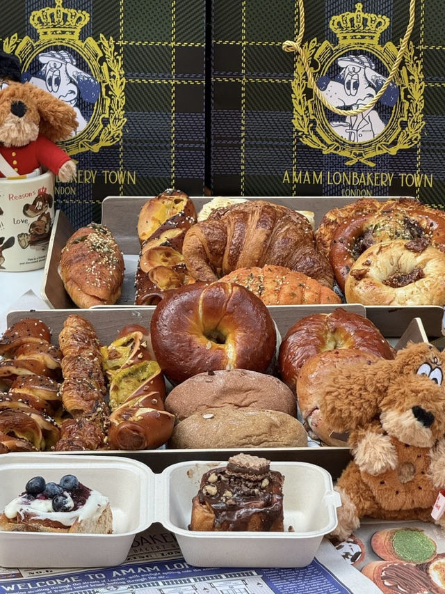 London Puppy Bakery Lands in Sanlitun — So Cute and So Photogenic! 🇬🇧✨