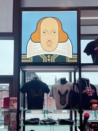 🇬🇧 イギリス日帰り旅行：シェイクスピアの生家とブロードウェイタワー | 文学と田園地帯を巡る感動の旅 🏡🎭🌄