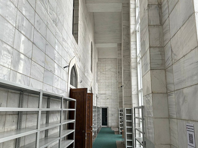 The Central Mosque of Almaty - Relaxed mosque!