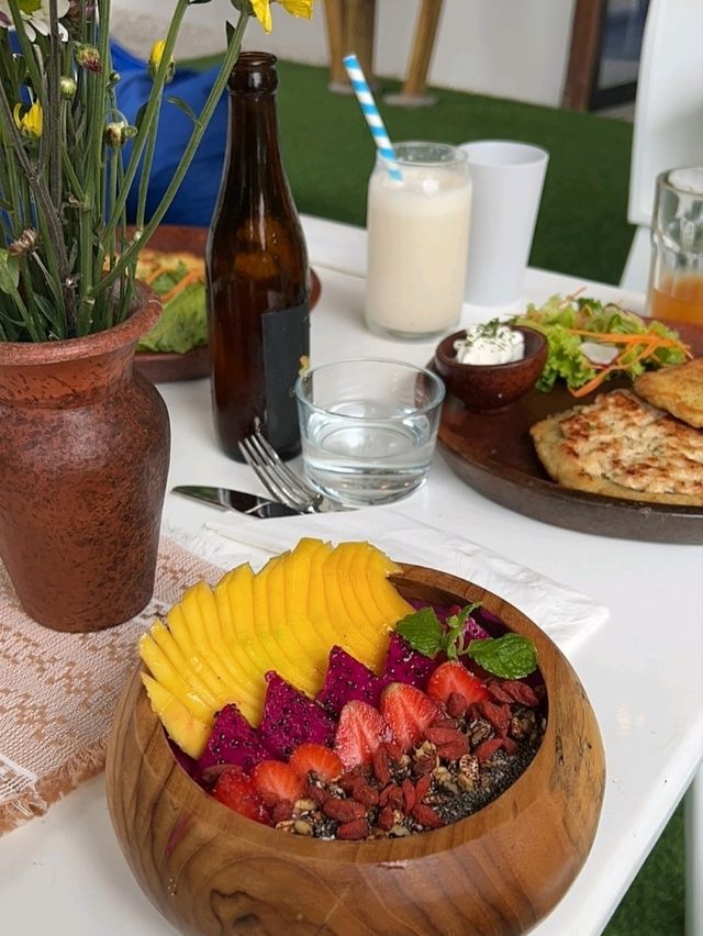 A LOVELY RUSSIAN CAFÉ IN BALI.