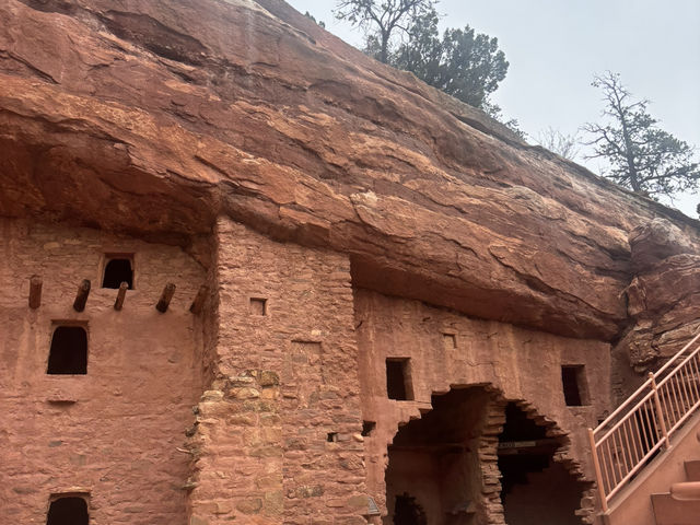 岩壁之下的人類足跡——Manitou Cliff Dwellings 岩壁之下的人類足跡——Manitou Cliff Dwellings