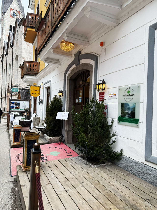 Lakeside Dining🍽️  