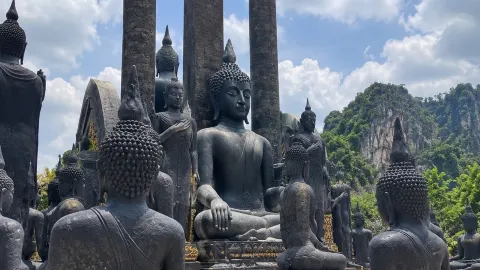 🙏🖤 Wat Tham Krabok, Saraburi Province — A place of faith amidst the mountains. — traveler post in Phra Phutthabat