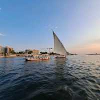 埃及🇪🇬三角風帆船Felucca⛵️配夕陽餘暉