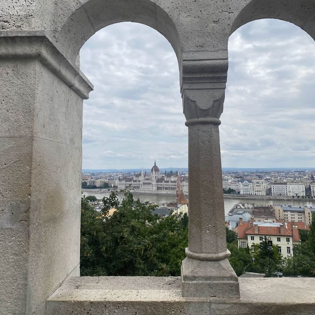 🇭🇺匈牙利首都 — 布達佩斯 — 📍景點2: 漁人堡 Halászbástya Fisherman’s Bastion
