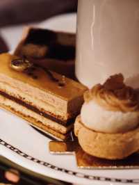 London | Special afternoon tea with pink colour in Mayfair