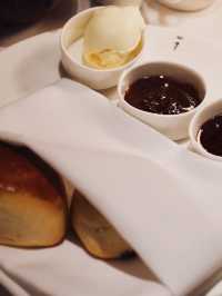 London | Special afternoon tea with pink colour in Mayfair