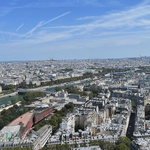 Paris is the love capital ❤️🇫🇷