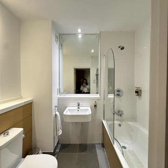 De Vere Cotswold Water Park getaway 