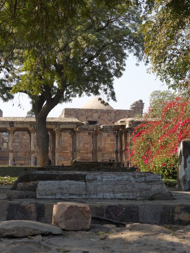 🏛️ Qutub Minar: A Towering Legacy in Delhi
