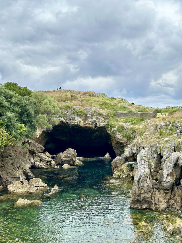 Guide to Castro Urdiales: A Hidden Gem 🏰