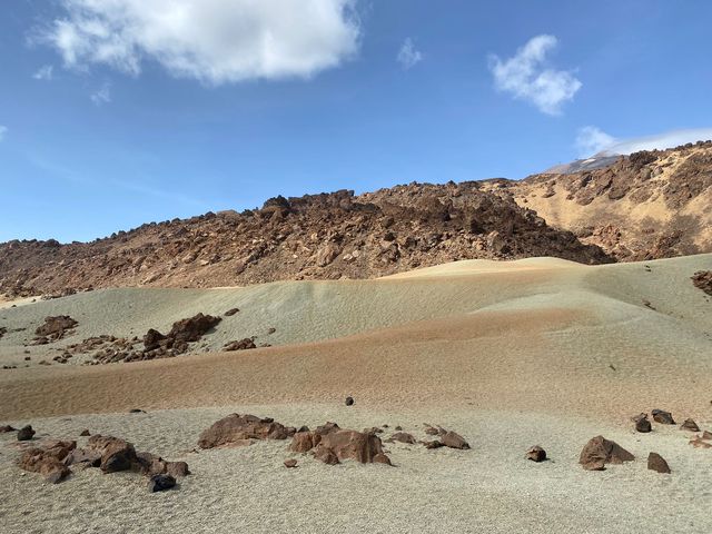 From volcano peaks to black sand beaches — Tenerife, you thrill me 🌋