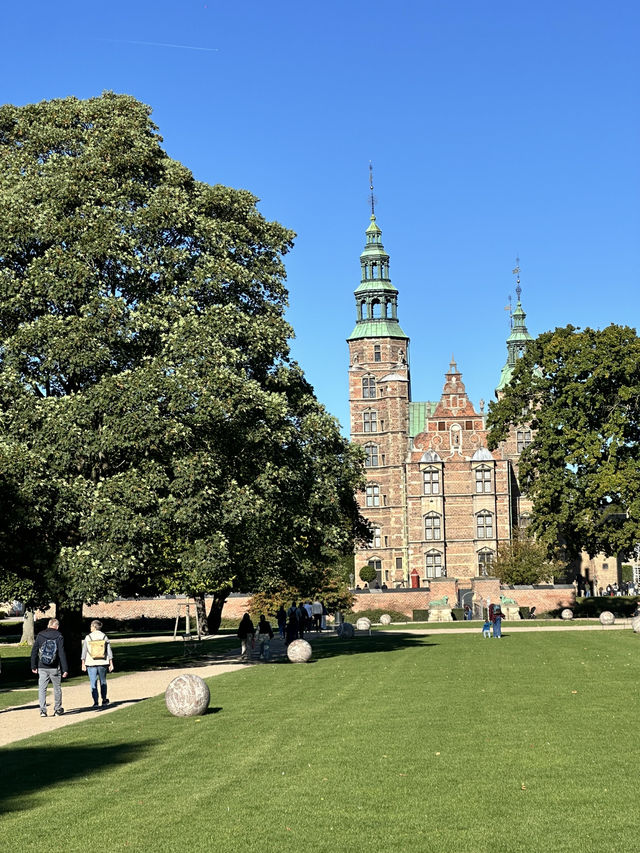 Copenhagen Trip: Walking around the Fairytale Royal Garden!