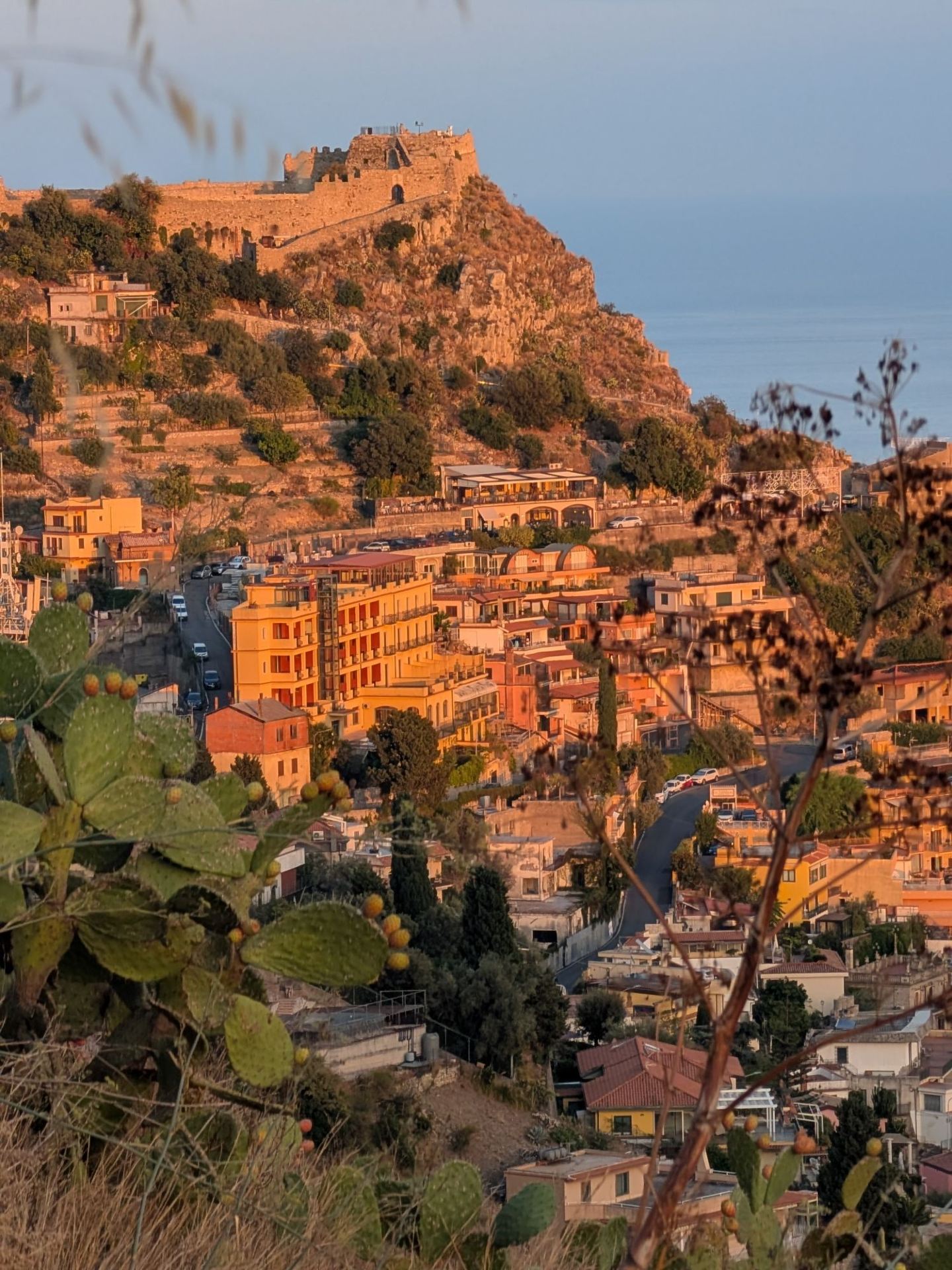 [Taormina] Coolest mountain town in Sicily and best pasta 🍝