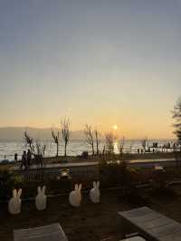 Sunrise over Erhai Lake, Dali 🌅☀️