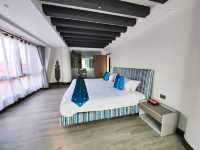 The Kathmandu Guest House, which carries the memories of world travelers, is a must-visit hotel in Nepal.