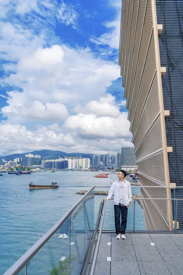 For the first time in Hong Kong, you must visit the West Kowloon Cultural District to see the sea