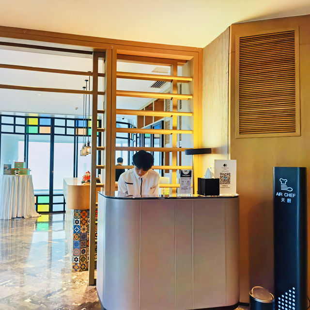 嘗嘗南海和華希爾頓逸林酒店的自助早餐啦
