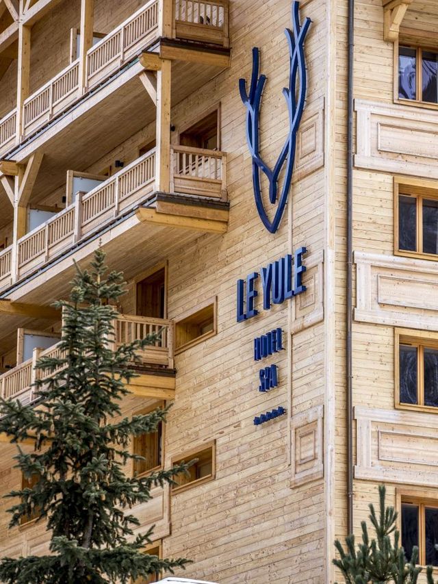 🌟✨ Val-d'Isere's Finest Stays: Le Yule Hotel & Spa 🎿🛌