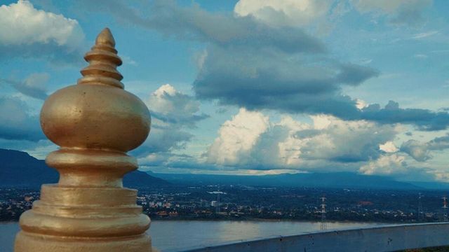 巴色大佛寺可以俯瞰城市美景的地方
