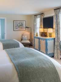 🌟 Chatham Charm & Luxury Stays! 🛎️🌊