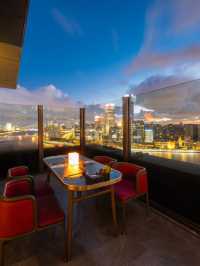 🌟 Shanghai Sleepover: Riverside Luxury & Views 🌟