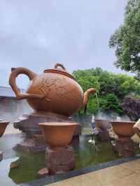 鳳凰溝古村遊：茶海櫻花，田園美食之旅。