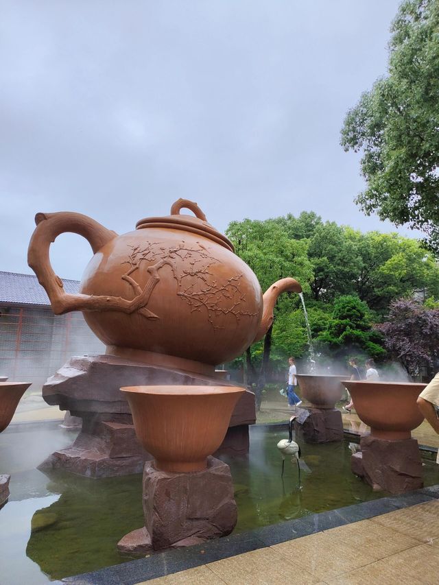 鳳凰溝古村遊：茶海櫻花，田園美食之旅。