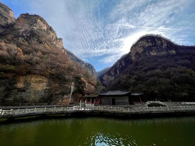 深秋的太行山 藏着一方靈秀。