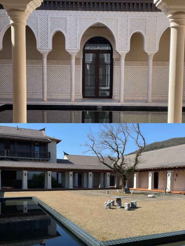 舟山絲綢之路酒店是一座庭院式酒店