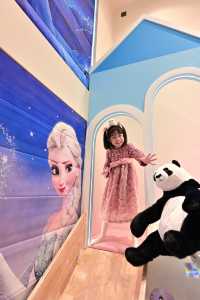 廣州驚現冰雪王國變身公主入住夢幻城堡