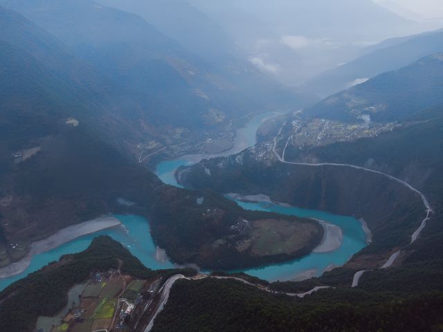 逃離煩囂，探秘人神共居嘅丙中洛！