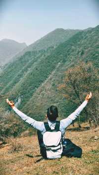 沙塵暴那天    我躲進了豐都夾壁山