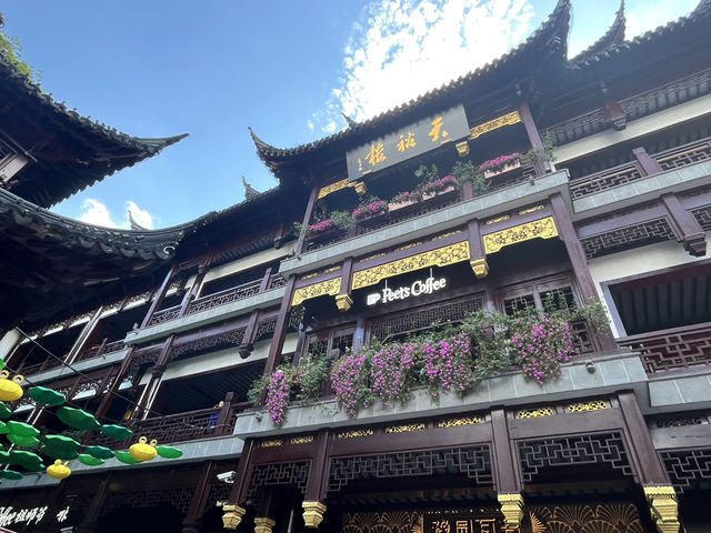 🌟上海豫園老街：穿越時空的尋寶之旅🎊