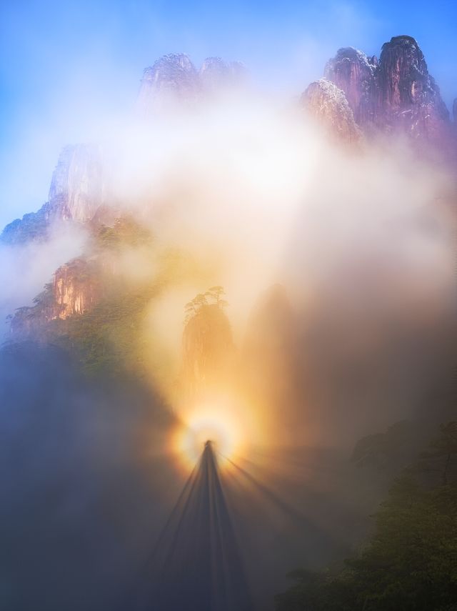 雲海日出佛光星穹，三清山嘅仙山畫卷震撼人心