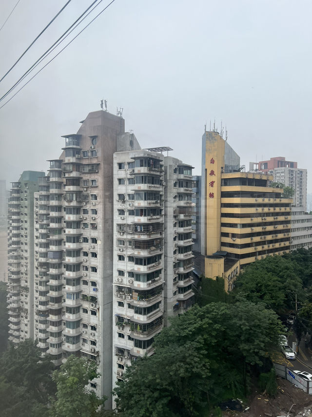 【重慶不只洪崖洞！藏在霧都的夜色、辣味與生活感，才是最動人的旅行底片】
