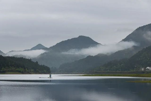 在婺源發現隱世民宿｜枕着星空泡湯太絕了