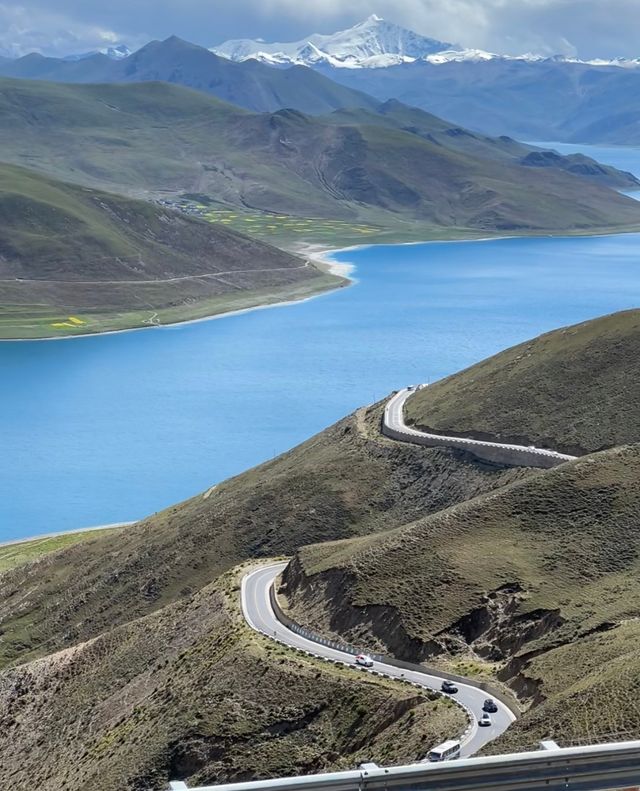 #西藏羊湖環線8月通車#最美旅行地西藏 #尋找最美旅行地#一起去西藏 #羊湖  西藏羊卓雍措（羊湖）